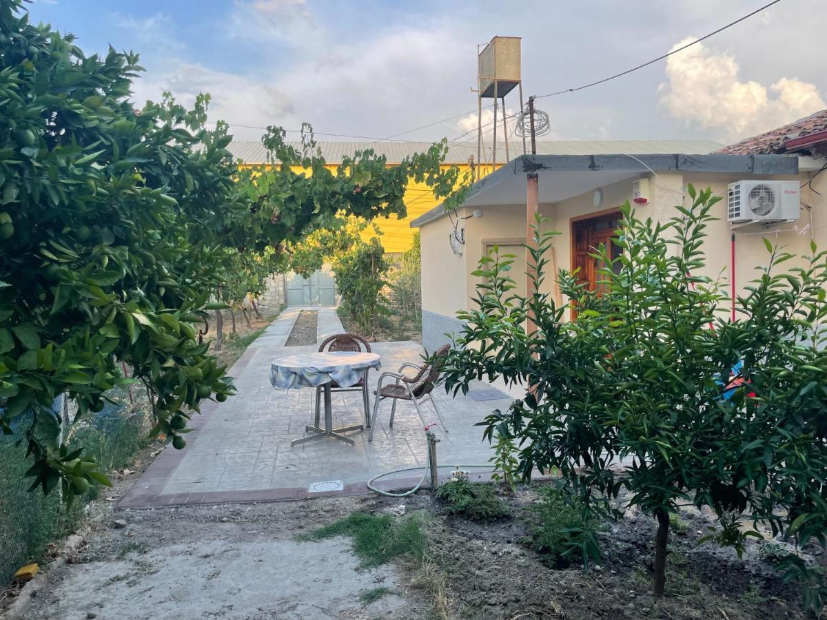 Lovely Spacious House With Big Garden Elbasan Exterior foto