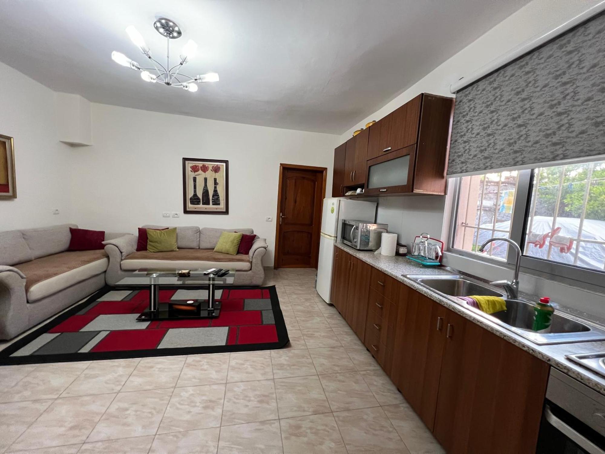 Lovely Spacious House With Big Garden Elbasan Exterior foto